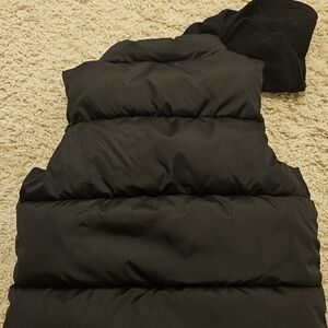 Old Navy Black Quilted Vest
